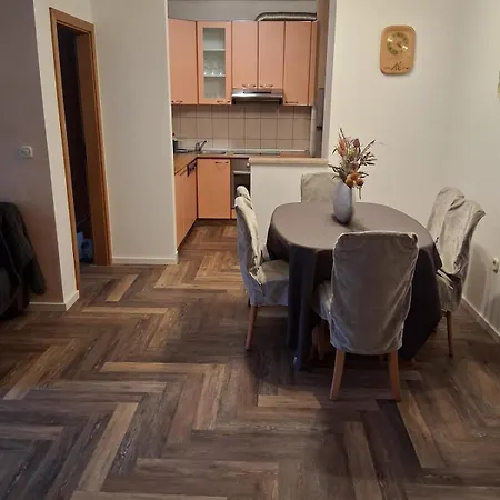Ella Apartman *